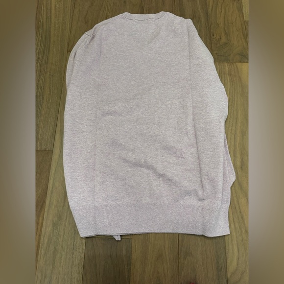 Banana Republic Men's Light Purple V-Neck Sweater - Picture 3 of 6